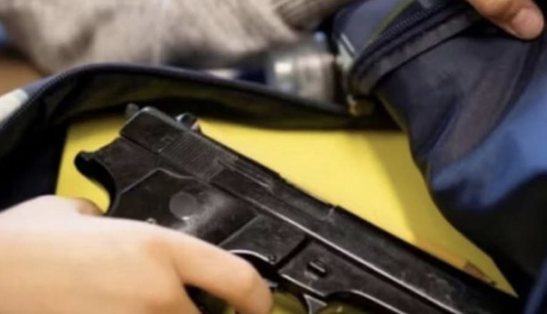 Un nene llevó una pistola a la escuela en Córdoba